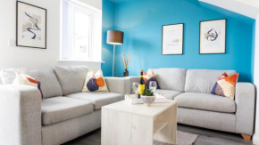 Air Host and Stay - New build home with parking minutes from LFC Ref31